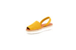 Ежедневни жълти дамски сандали от естествен велур 40.14935