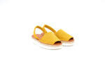 Ежедневни жълти дамски сандали от естествен велур 40.14935