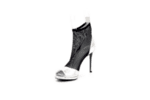Елегантни сиви дамски сандали от естествена кожа на висок ток 01.2200