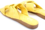 Дамски жълти чехли от естествена кожа 56.2801