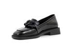 Ежедневни черни дамски обувки от естествен лак 04.190