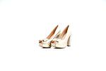 Елегантни златни дамски обувки MENBUR от еко кожа на висок ток 47.22123