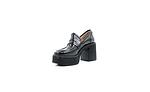 Елегантни черни дамски обувки от естествен лак на висок ток 01.0915