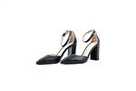 Елегантни черни дамски обувки от естествена кожа на висок ток 01.704