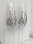 Кристални сватбени чаши с камъни и сребърна декорация L26