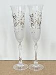 Кристални сватбени чаши с гълъби, надпис `Обичам те` и сребърна декорация