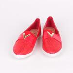 Червени ниски обувки със златист орнамент