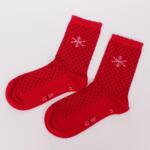 Червени чорапи с бяла снежинка