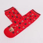 Червени дамски коледни чорапи с еленчета и елхи