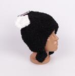 Черна зимна шапка с бели уши