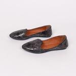 Черни равни обувки със сребриста декорация