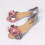 Сиви дамски силиконови обувки с цветя