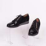 Обувки в черен цвят - велур и кожа