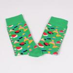 Зелени коледни мъжки чорапи с цветни коледни шапки