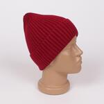 Червена мъжка зимна шапка