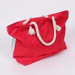 Плажна чанта в бяло и червено с цветни ананаси