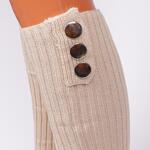 Дамски плетени гети в бежов цвят с три сребристи копчета