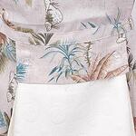 Готварска престилка в цвят лате с екзотични листа и бяла кърпа
