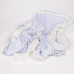 Дамски шал в бял син цвят с лъскав ефект и еко кожа
