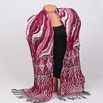 Наситено розов дамски шал с геометричен десен