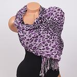Виолетов дамски шал с леопардов принт