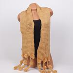 Плетен дамски шал с плитки и помпони в цвят жълт пастел