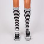 Дамски 3/4 чорапи на райе в бял, черен  и сив цвят