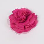 Малко декоративно цвете в наситен розов цвят