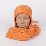 Оранжев плетен дамски шал с шапка