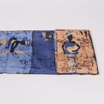 Бежово-синя покривка с тефлоново покритие с исторически мотиви 150/150