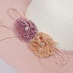Дамска лятна шапка в нежни цветове ванилия и розова пудра