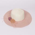 Дамска лятна шапка в нежни цветове ванилия и розова пудра