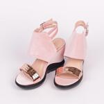 Дамски сандали в нежно розово с платформа