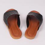 Дамски чехли от еко кожа с рязан ефект в черен цвят