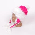 Детска плетена шапка в цикламен цвят и бяло пухче
