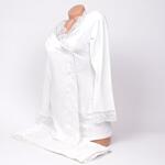 Елегантна бяла пижама за бременни и кърмачки с дантела