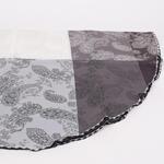 Красива покривка в сив, сребрист и бял цвят с флорални орнаменти елипса  110/160