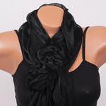 Набран дамски шал в черен цвят