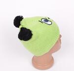 Плетена детска шапка в зелено
