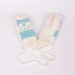 Плетени ръкавици в бяло и светлосиньо