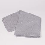 Покривка за маса в сребристо сив цвят с геометричен десен и цветя 120/160