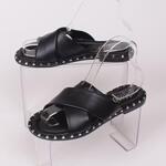 Равни дамски чехли с кръстосани каишки в черен цвят