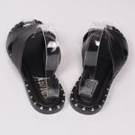 Равни дамски чехли с кръстосани каишки в черен цвят