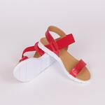 Стилни сандали в червен цвят с равна бяла подметка