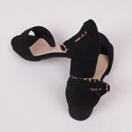 Стилни черни велурени сандали със златисти орнаменти