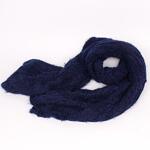 Тъмно син дамски шал едро плетен