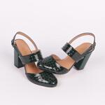 Тъмнозелени елегантни лачени обувки с ток