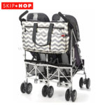 Skip Hop - Чанта за разходки за близнаци с подложка за повиване Double Signatute шеврон 230102