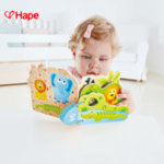 Hape - Бебешка дървена книжка с картинки диви животни H0047