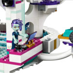 Lego 70838 The LEGO Movie2 Космическият Не-зъл замък на кралица Видоизменчива